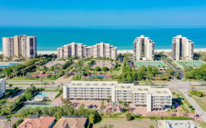 Top Floor 2 Bed Condo I Close Walk to Beach